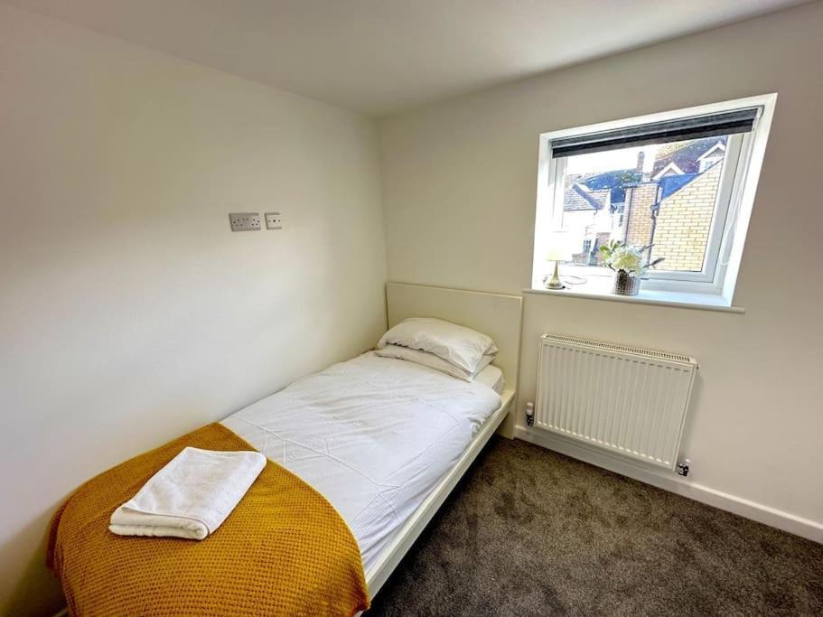 Charming New 2Br Detached House-Central Headington- Wi-Fi, Netflix, Top Location Оксфорд Екстериор снимка