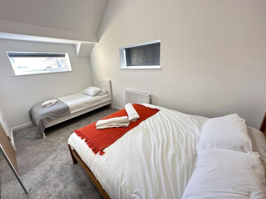 Charming New 2Br Detached House-Central Headington- Wi-Fi, Netflix, Top Location Оксфорд Екстериор снимка