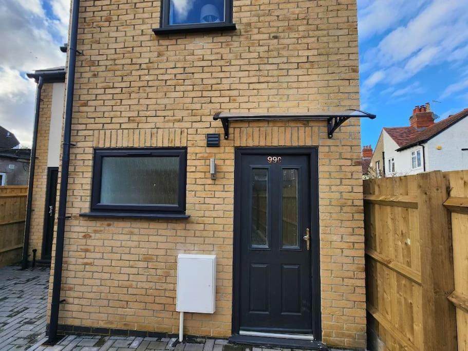 Charming New 2Br Detached House-Central Headington- Wi-Fi, Netflix, Top Location Оксфорд Екстериор снимка